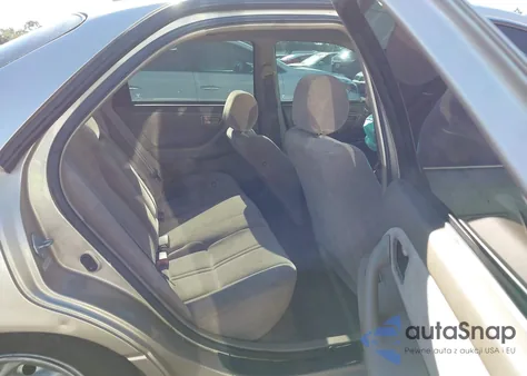 1999 Toyota Camry Le из США, поврежденный, VIN 4T1BG22K2XU890501